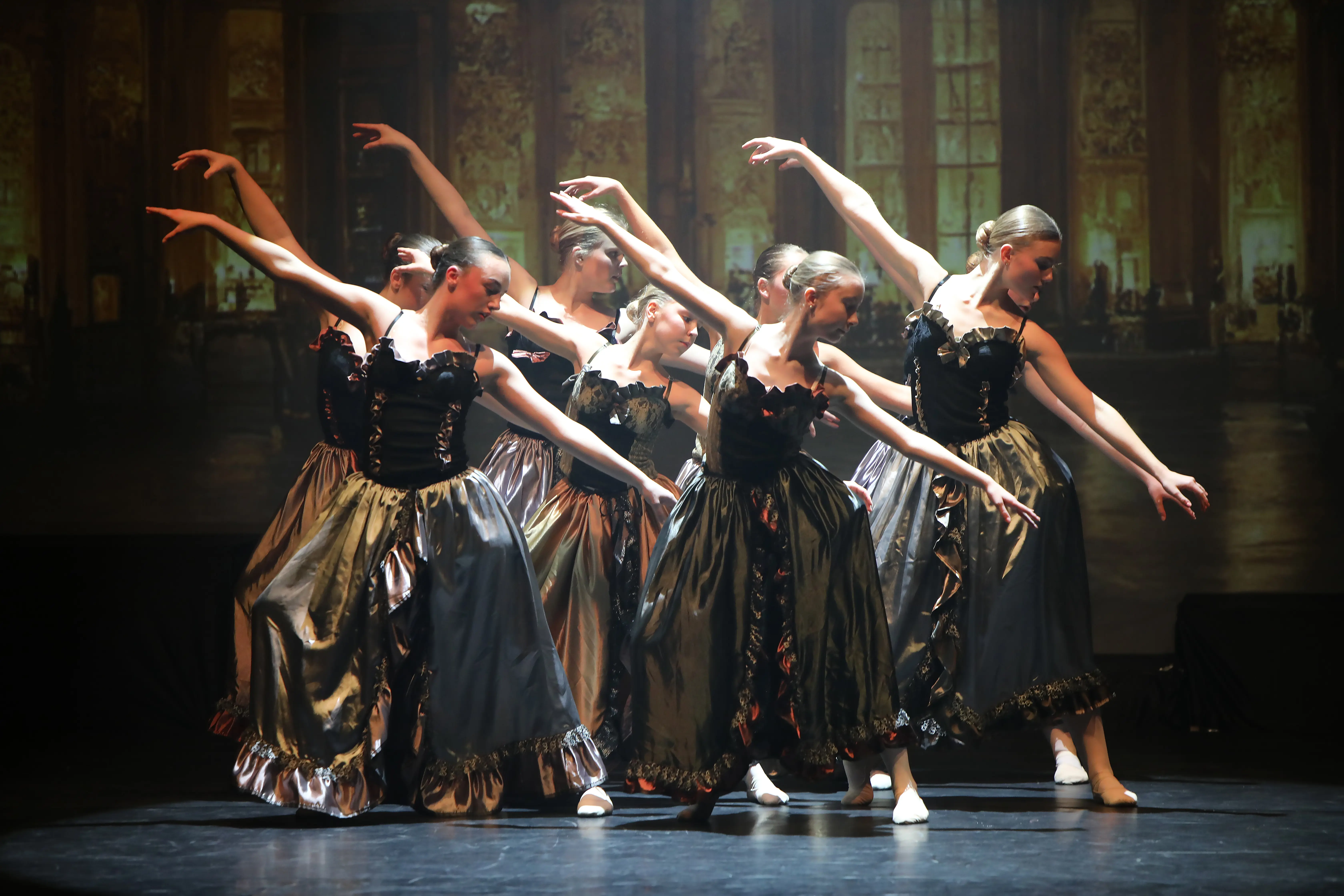 bilde_Kulturskolens Juleforestilling Tidsmaskin 2022 Klassisk Ballett SKI 02961 (1)